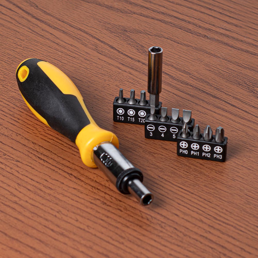 13 In 1 Ratcheting Screwdriver Kit