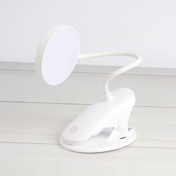 Rechargeable Round Clip On Light White