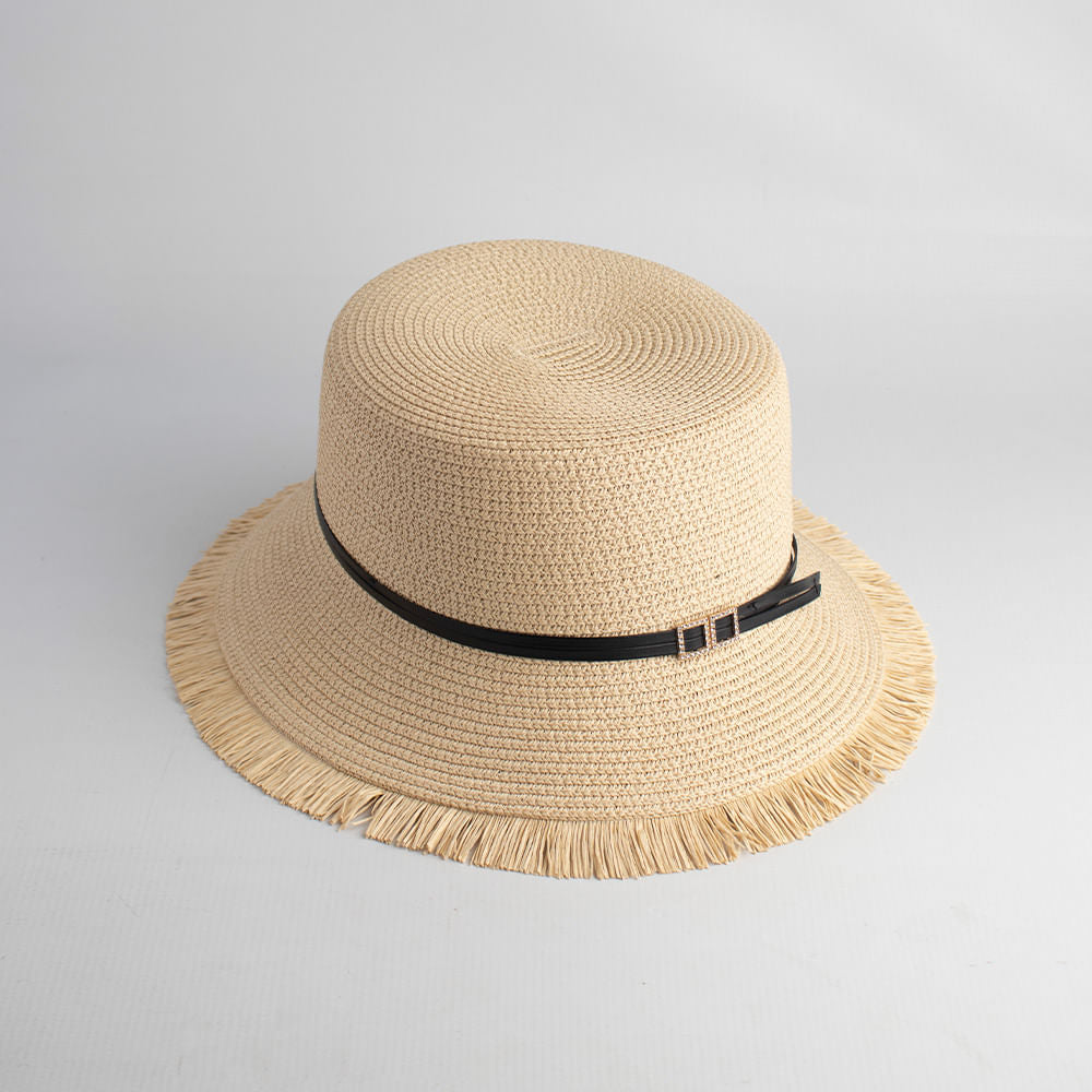 Sombrero de Paja Beige con Cinta de Cuero