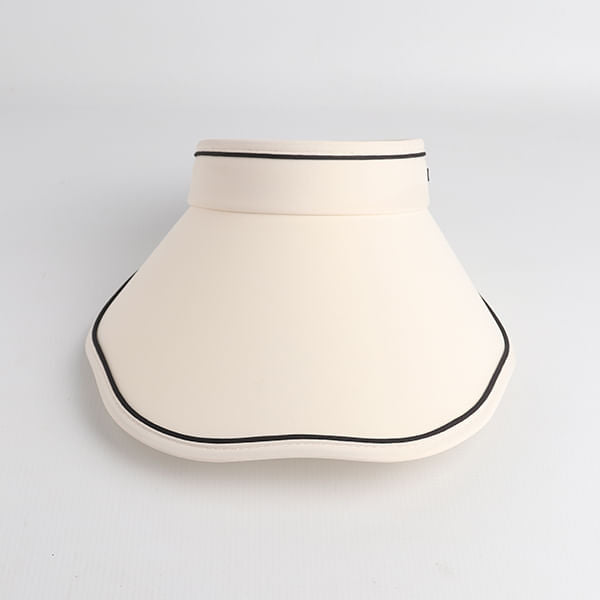 Sombrero De Visera Con Cinta En La Cabeza Y Ala Ancha Blanco