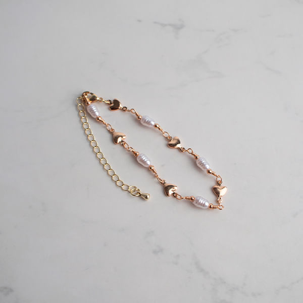 Pulsera con Corazón Dorado