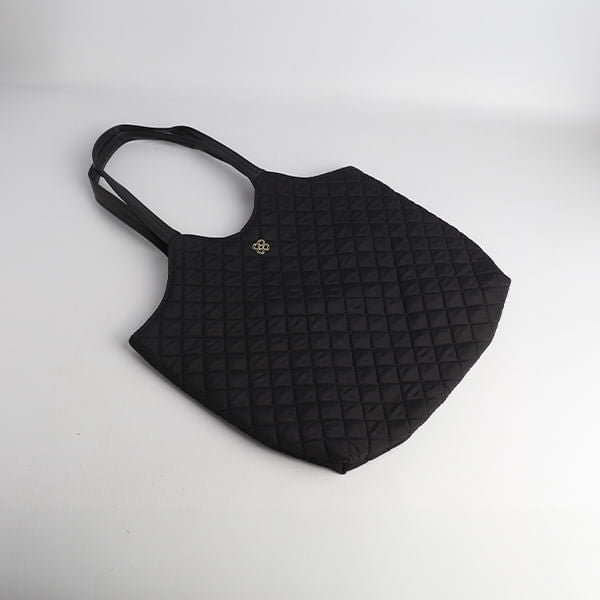 Bandolera Con Textura De Rombos Trebol De Cuatro Hojas Negro