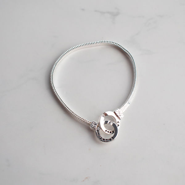 Pulsera con Argolla Plateado