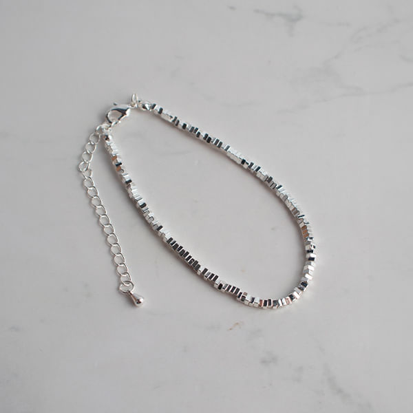 Pulsera con Diseño Plateado
