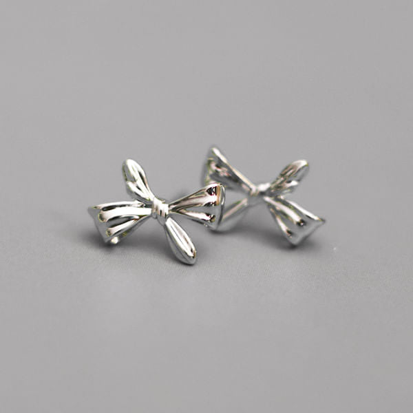 Aretes de Lazo Plateado
