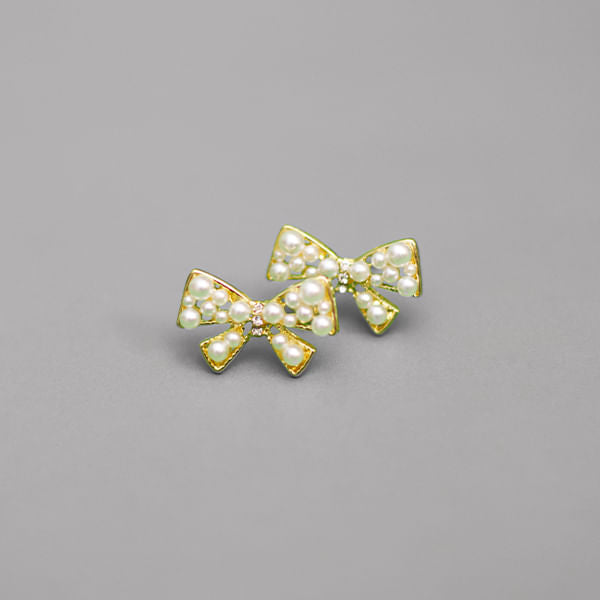 Aretes de Lazo con Perlas Dorado