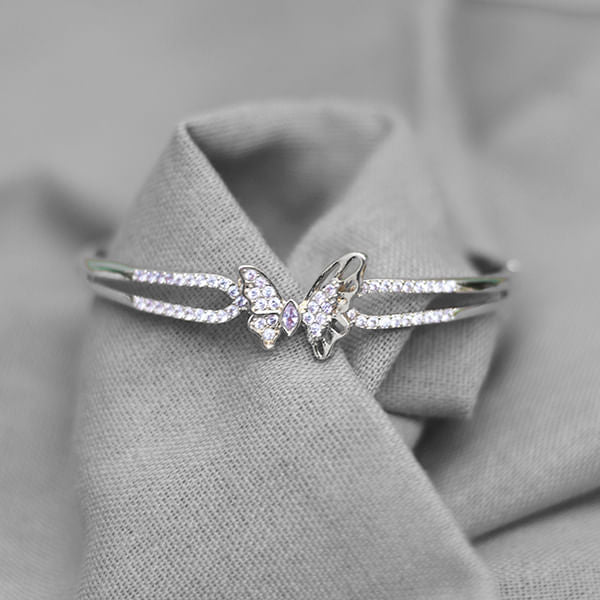 Pulsera Rígida con Diseño Mariposa Dorado