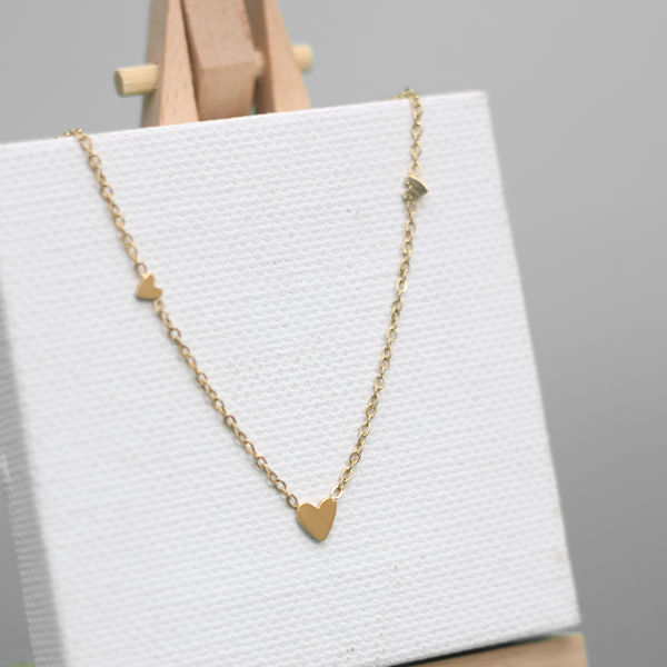 Collar con 3 Corazones Dorado