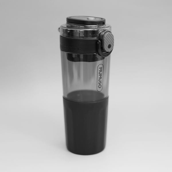Vaso de Plastico con Tapa Abatible Negro 450 ml