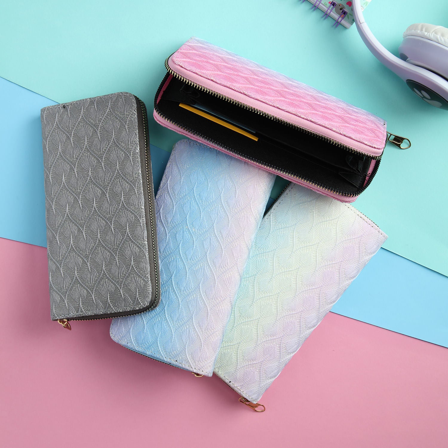 Billetera con Textura Ploma