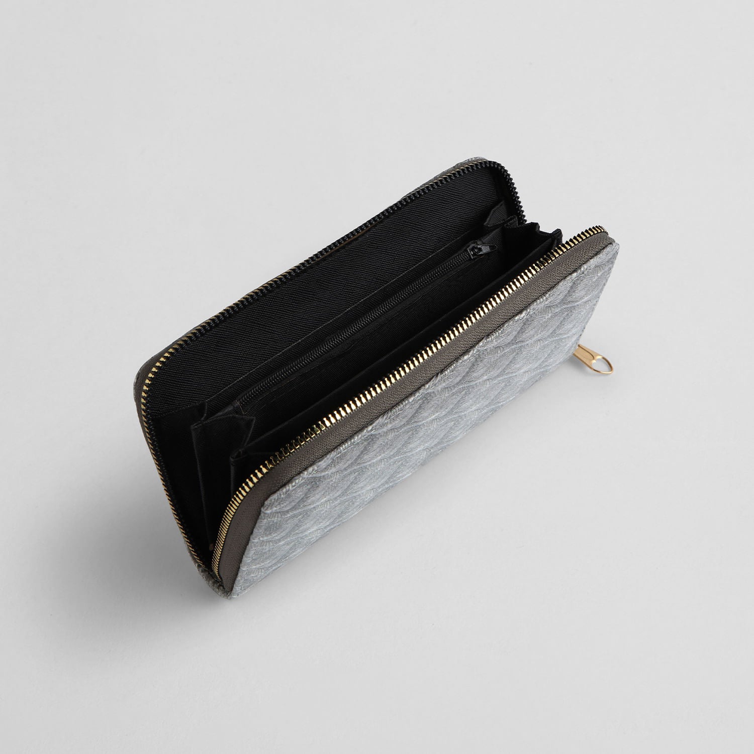 Billetera con Textura Ploma
