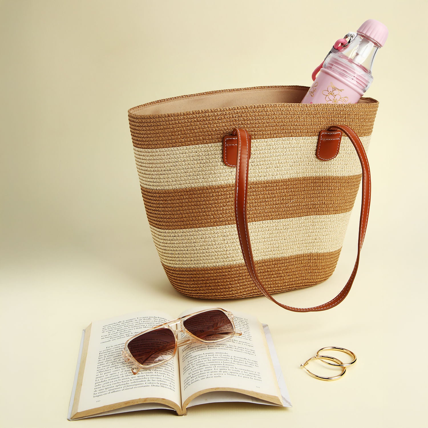 Cartera de playa con franjas