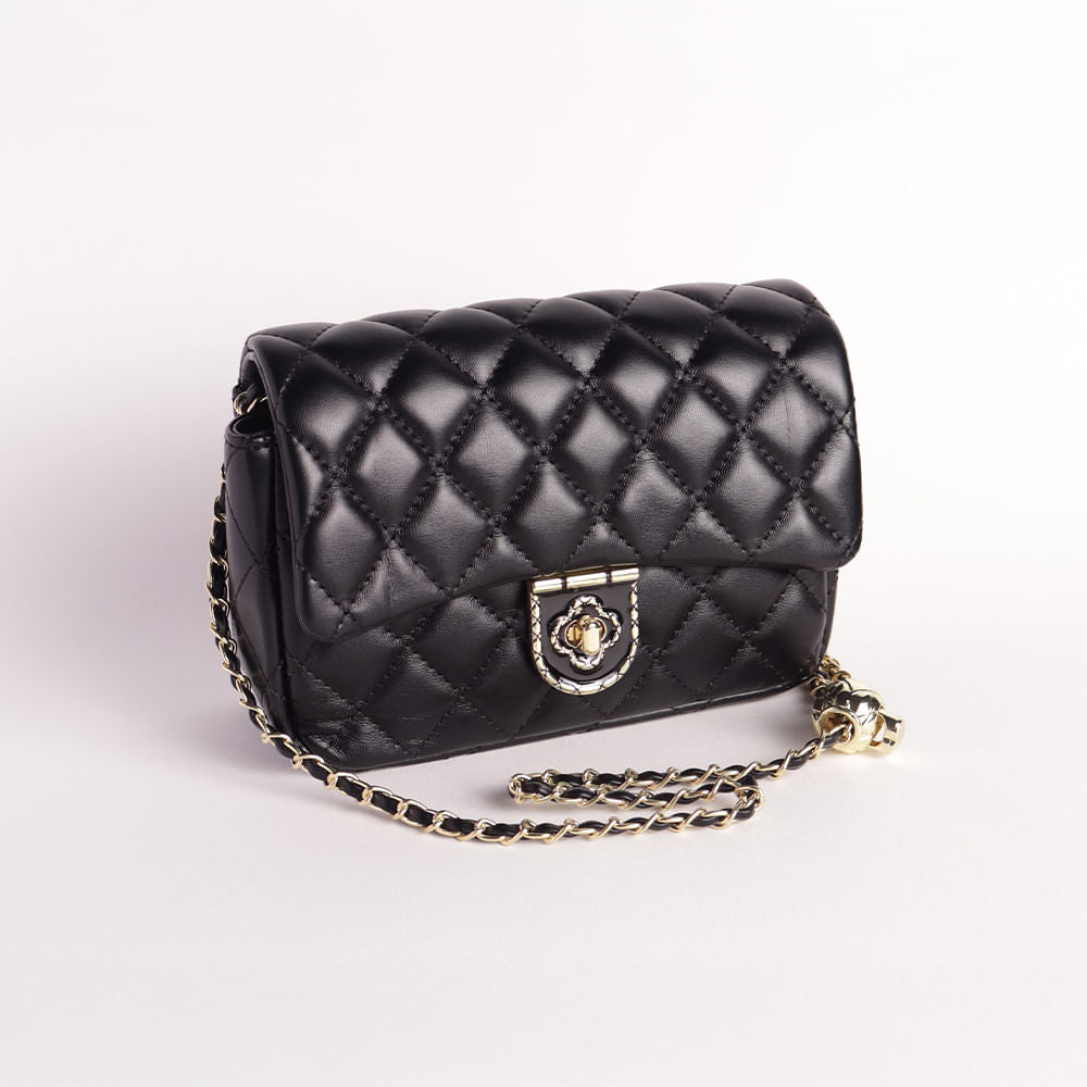 Bolso con Textura Detalles Dorados Negro