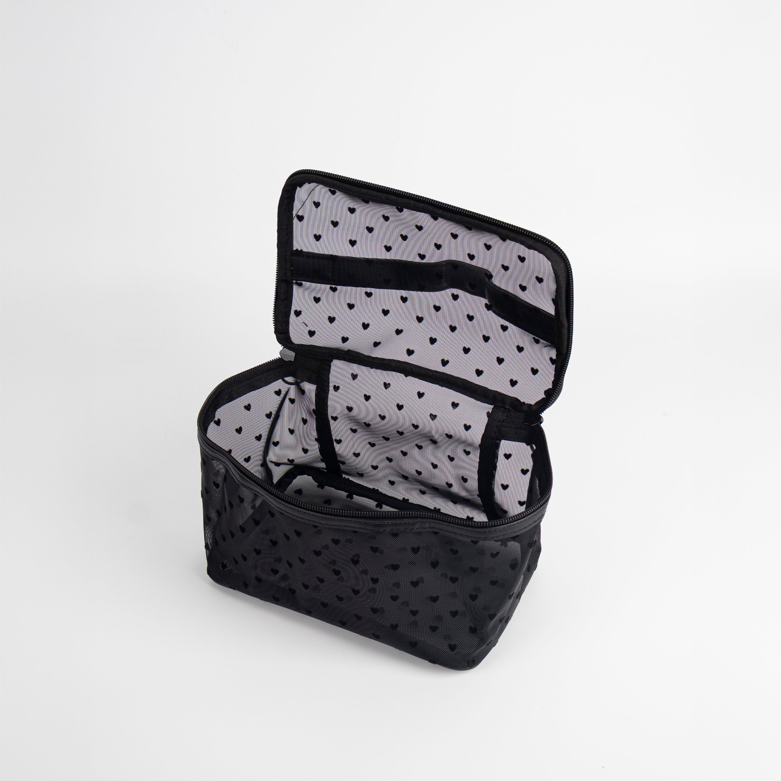 Estuche cosmético (Corazón / negro)