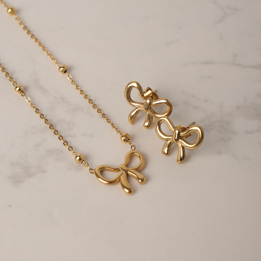 Set dorado collar y aretes Lazo