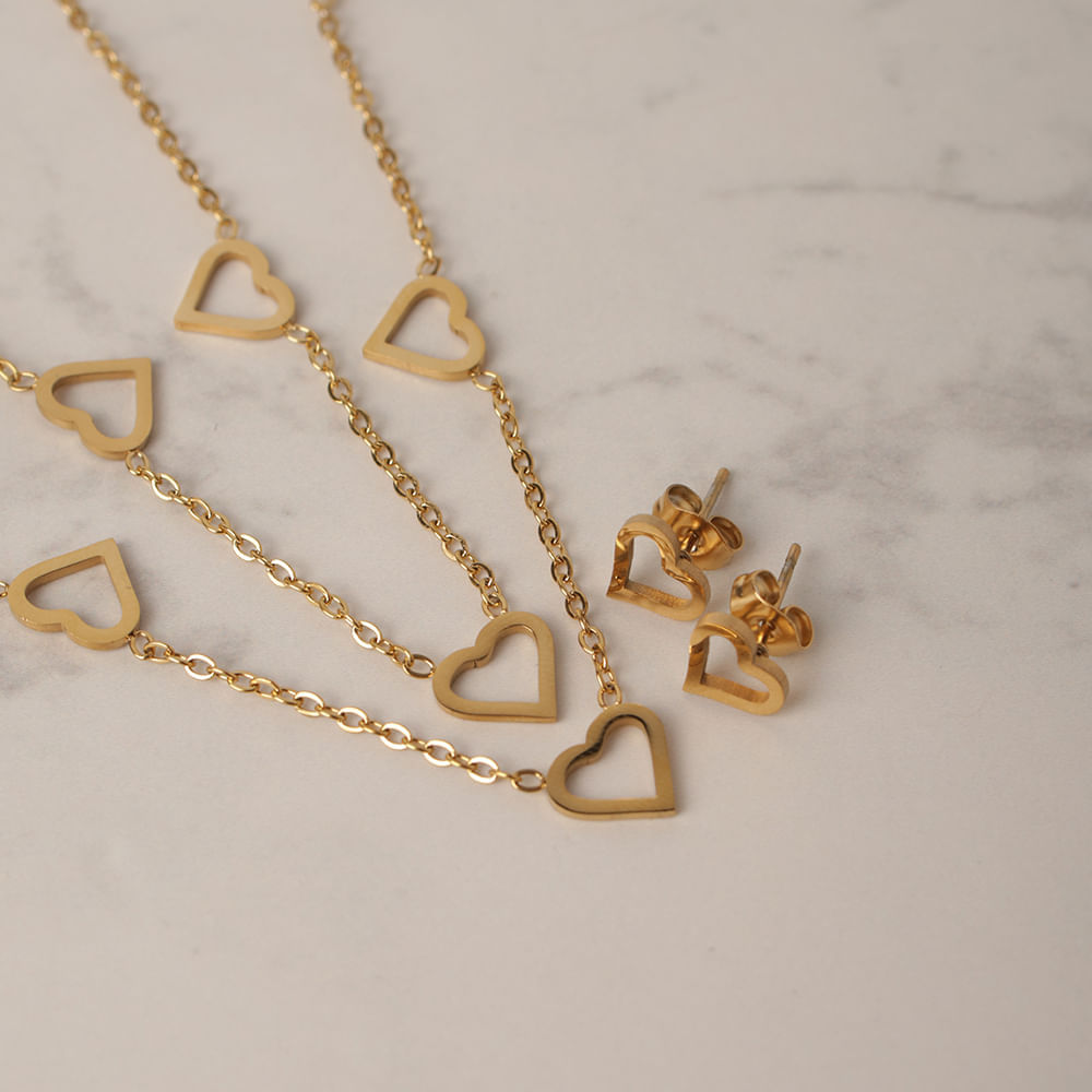 Set Dorado Collar y Aretes Corazón